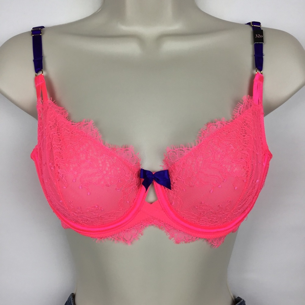 Victoria’s Secret Very Sexy unlined Demi Bra - Picture 2 of 5